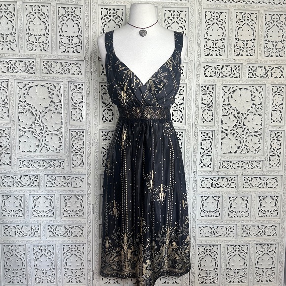 Signature by Robbie Bee Black & Gold Satin Babydoll Faux Wrap V Neck Dress - Picture 1 of 9